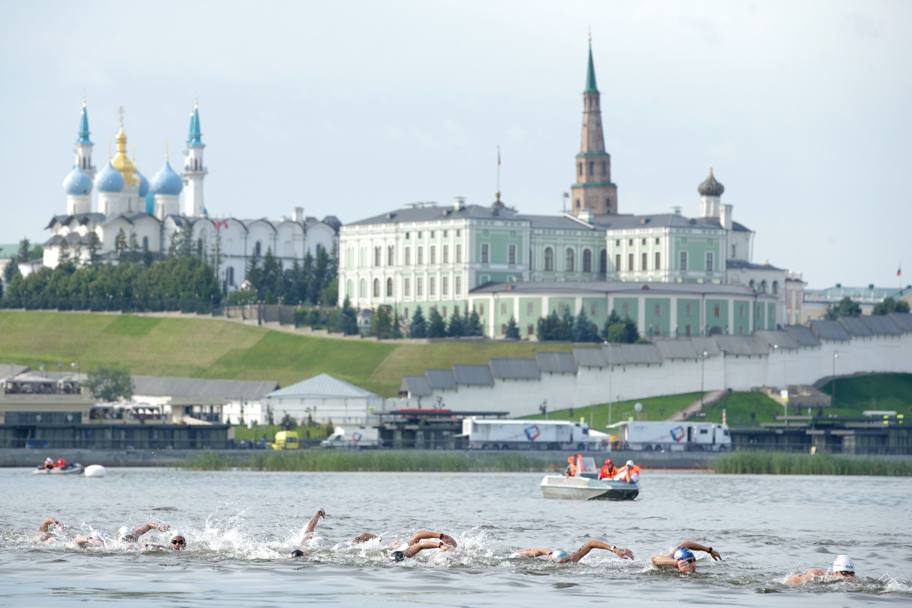 Campionati mondiali di nuoto a Kazan, Russia. Gara 25 km fondo maschile. Simone Ruffini vince la medaglia d&#39;oro e Matteo Furlan la medaglia di bronzo (Getty Images)